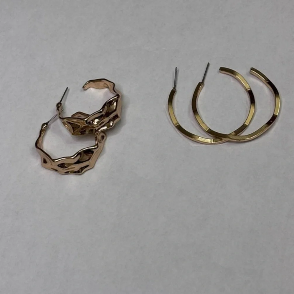 Elegant Gold Hoop Earrings